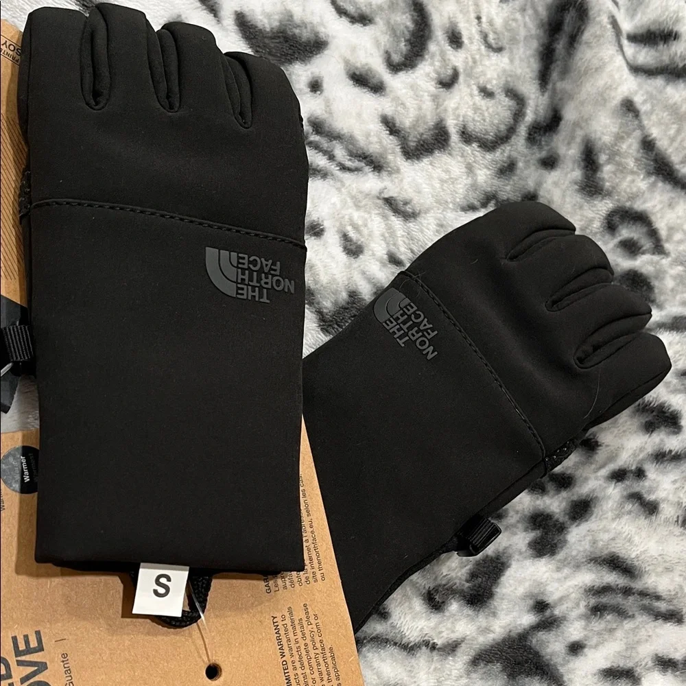 New!! The North Face Kids' Black Apex Insulated ETIP Gloves